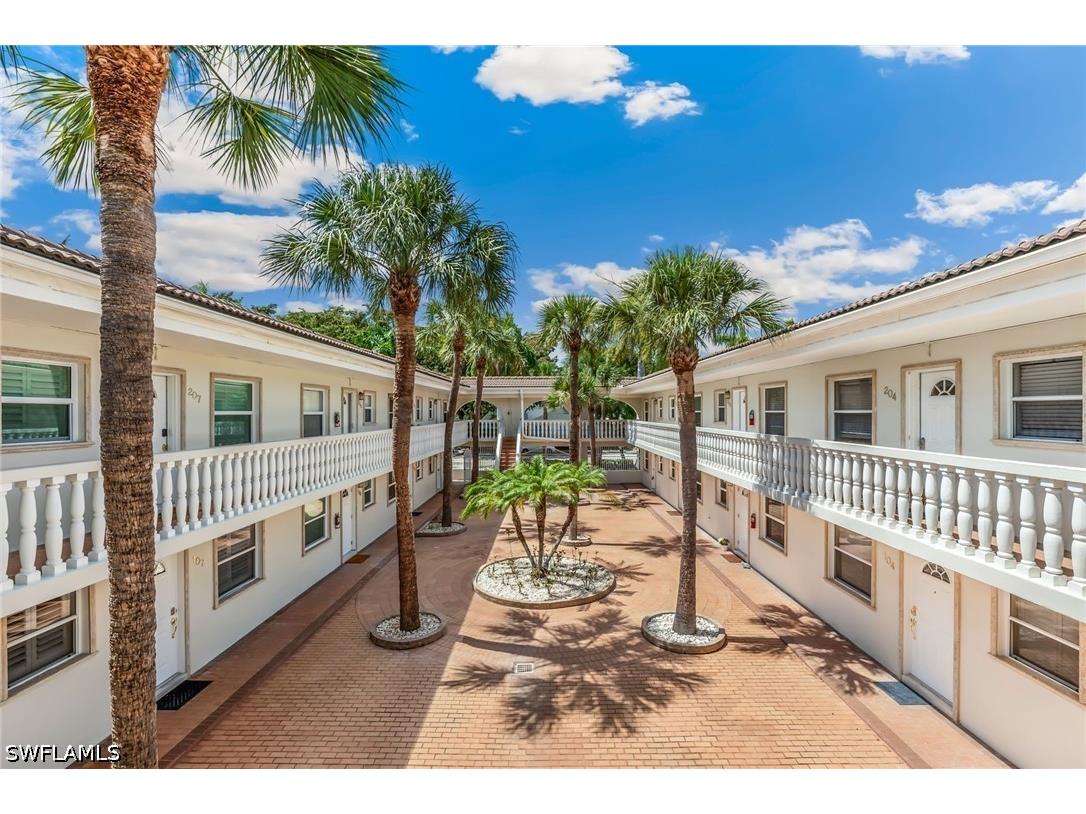 980 7th Avenue S #201 Naples FL 34102 226017785 image3
