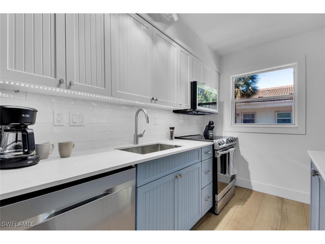 980 7th Avenue S #204 Naples FL 34102 225082879 image10