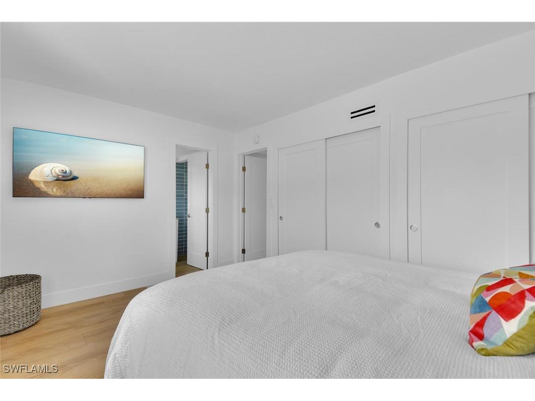 980 7th Avenue S #204 Naples FL 34102 225082879 image13