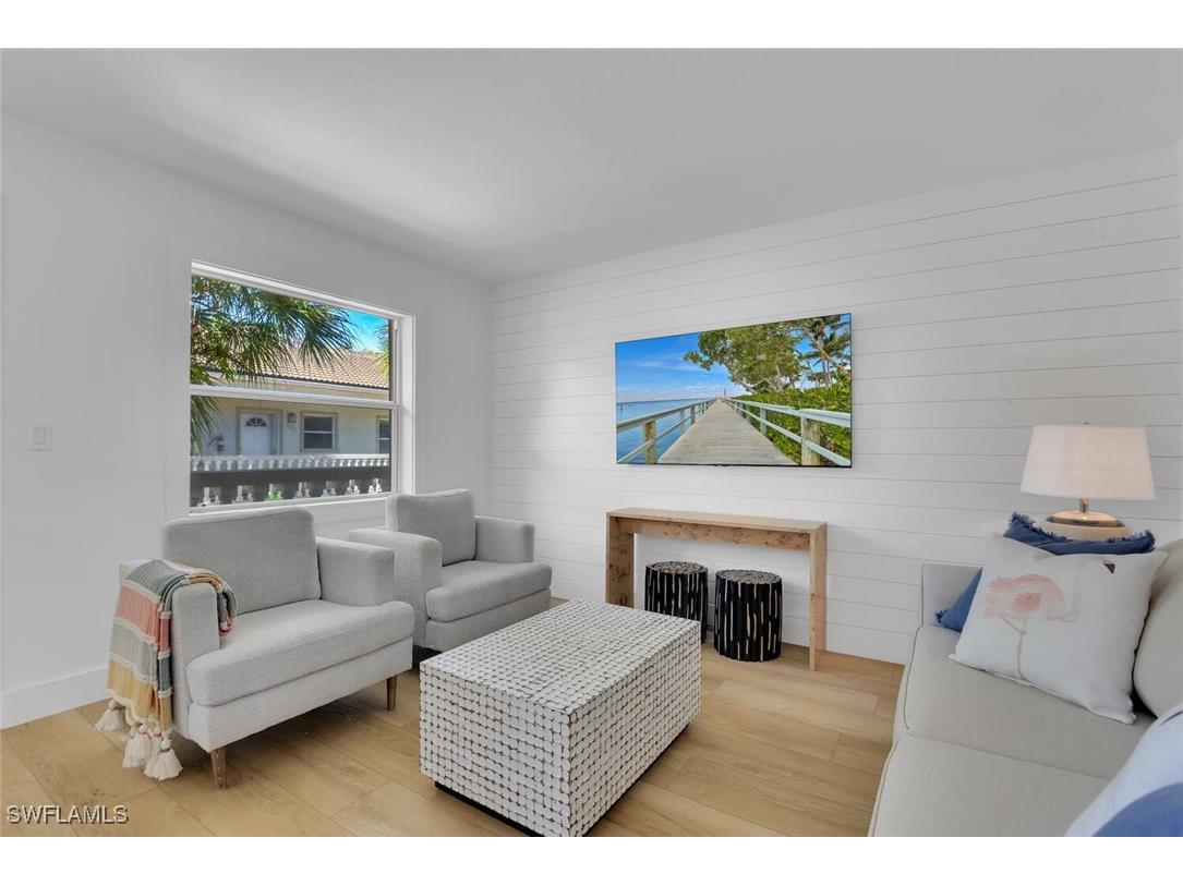 980 7th Avenue S #204 Naples FL 34102 225082879 image2