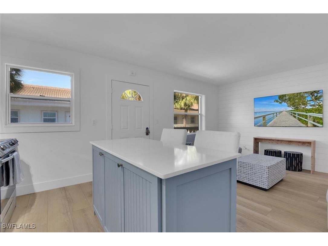 980 7th Avenue S #204 Naples FL 34102 225082879 image3