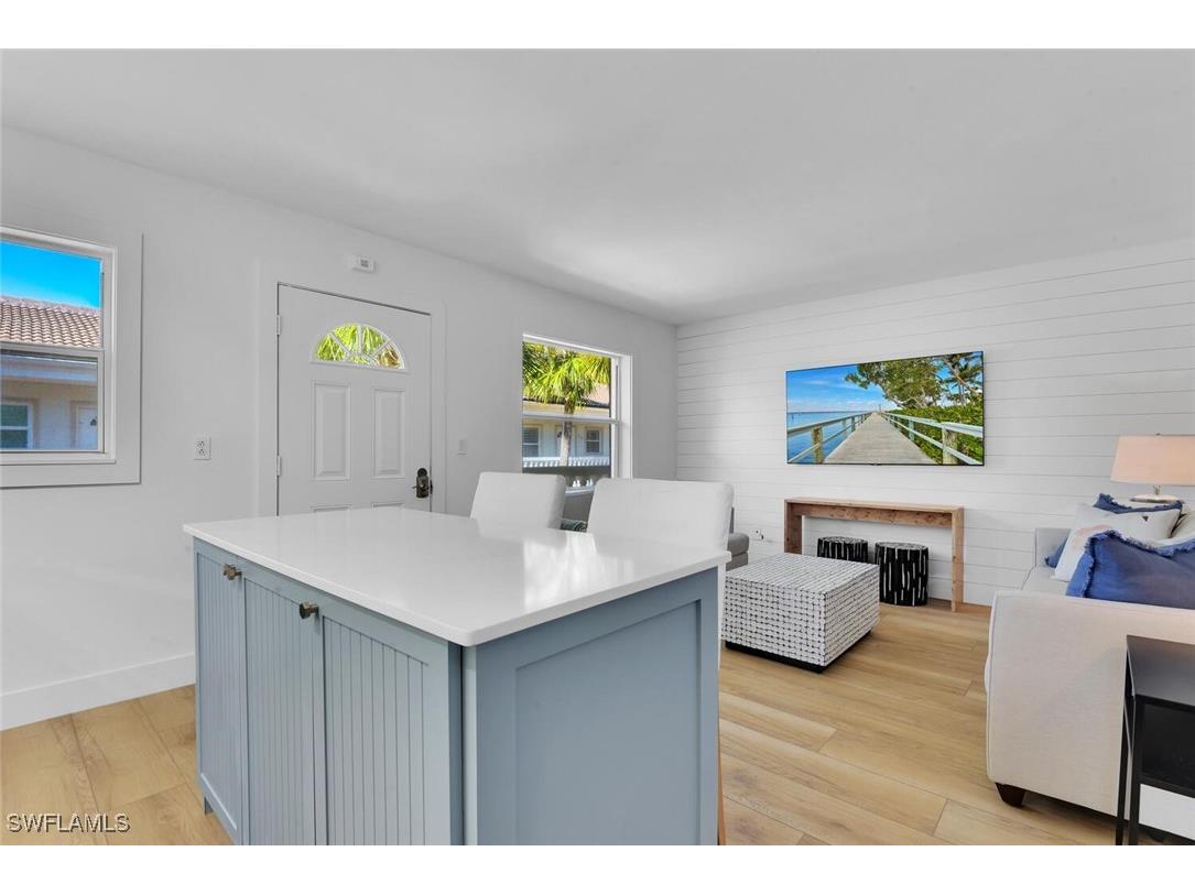 980 7th Avenue S #204 Naples FL 34102 225082879 image4