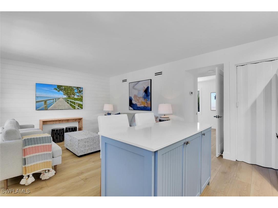 980 7th Avenue S #204 Naples FL 34102 225082879 image6