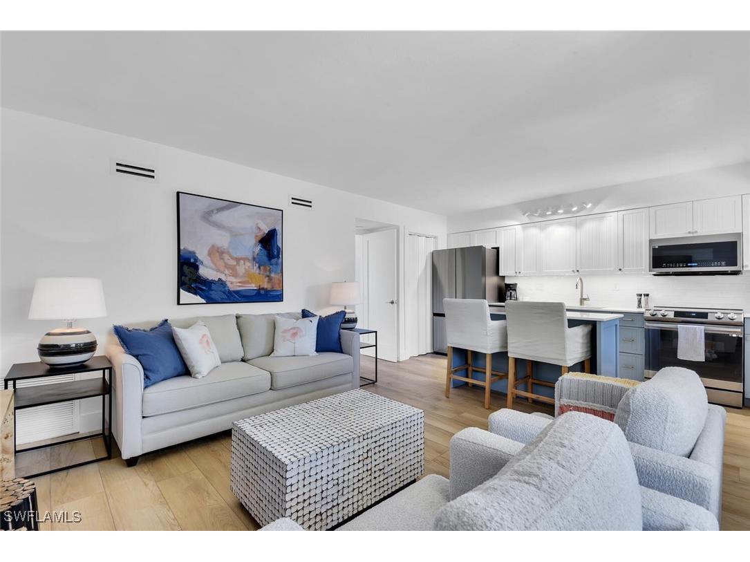 980 7th Avenue S #204 Naples FL 34102 225082879 image7