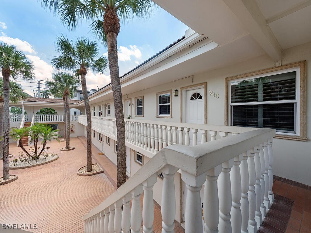 980 7th Avenue S #210 Naples FL 34102 225033297 image1