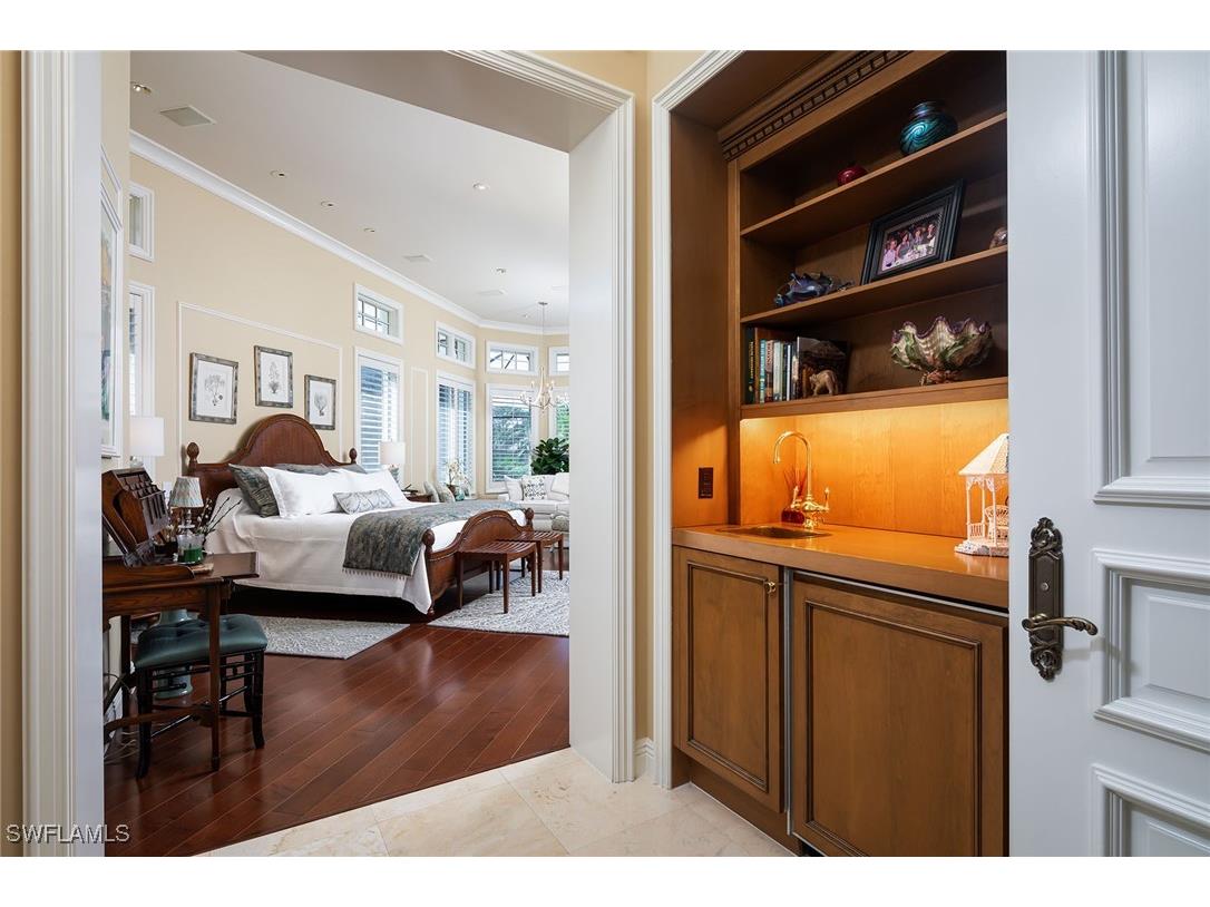 980 Barcarmil Way Naples FL 34110 225069951 image19