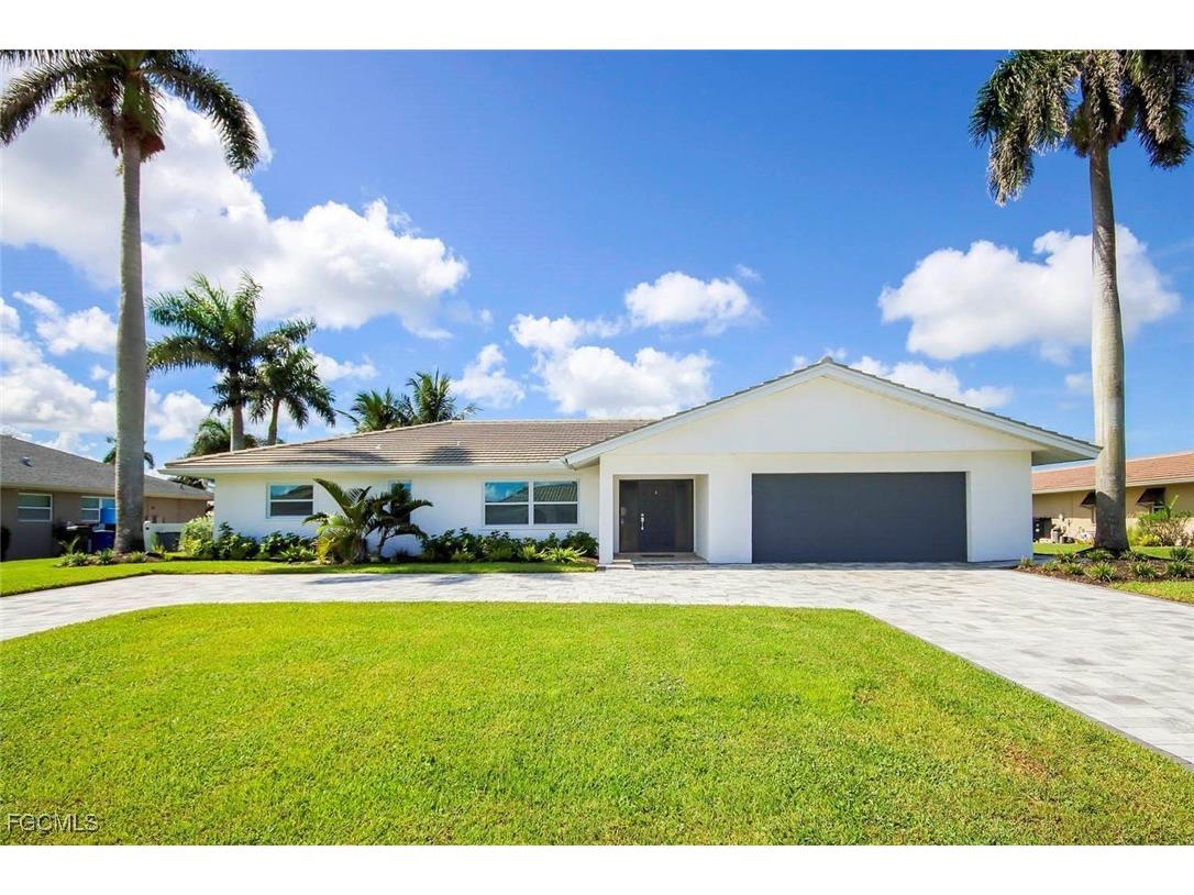 980 Wittman Drive Fort Myers FL 33919 2025005511 image1