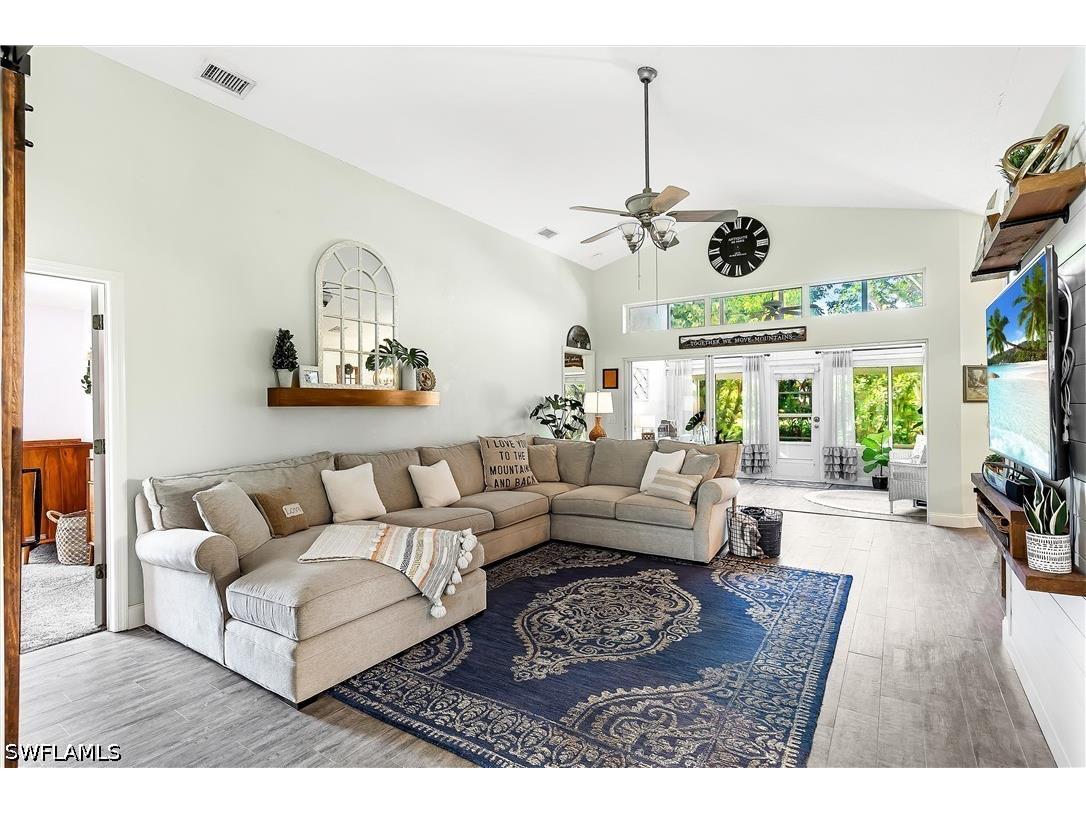 9801 Las Casas Drive Fort Myers FL 33919 226016586 image1