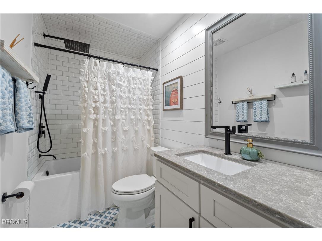 9802 Wildginger Drive Fort Myers FL 33919 2025017551 image28