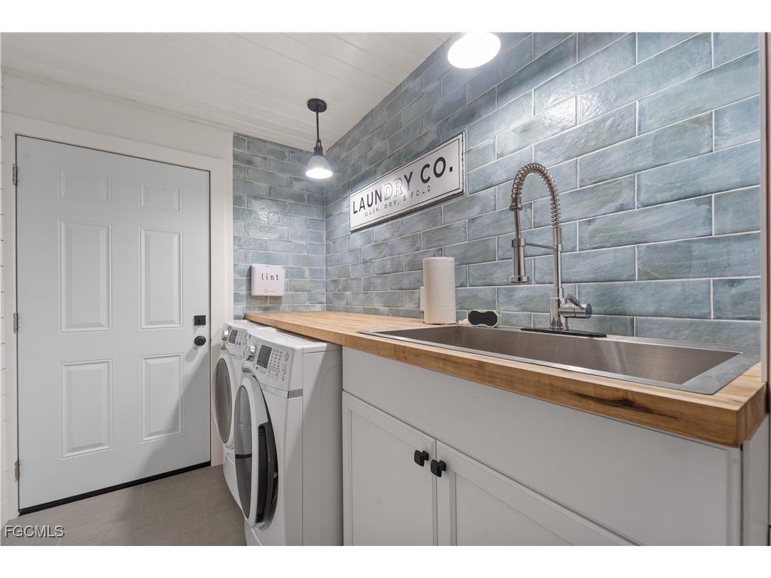 9802 Wildginger Drive Fort Myers FL 33919 2025017551 image31