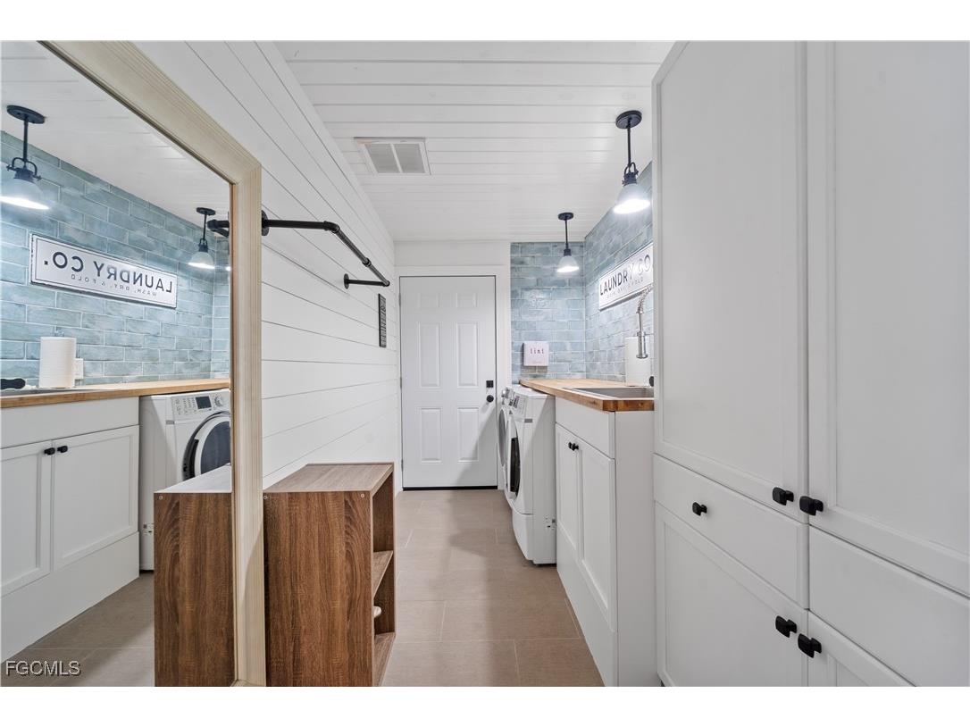 9802 Wildginger Drive Fort Myers FL 33919 2025017551 image33