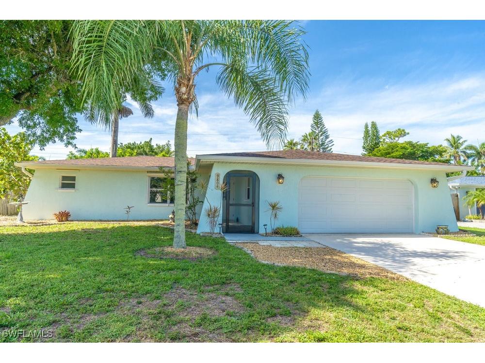 9804 Tonya Court Bonita Springs FL 34135 225063328 image1