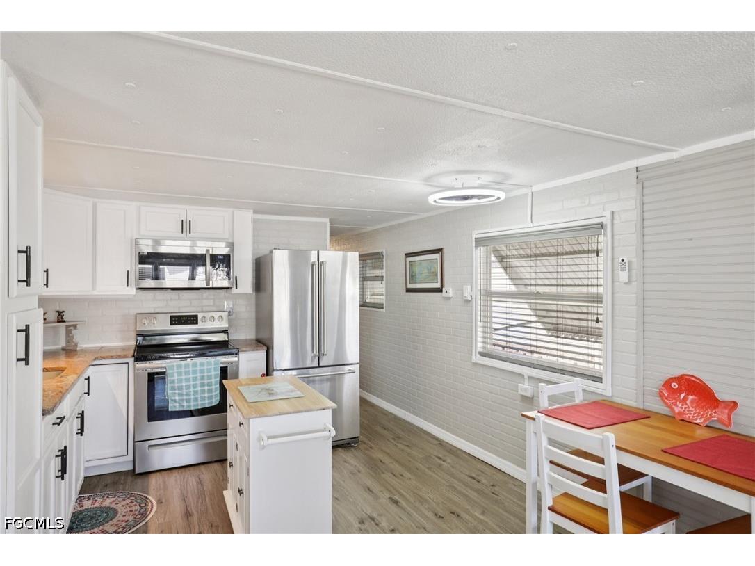 9806 Sugarberry Way Fort Myers FL 33905 2026014387 image11