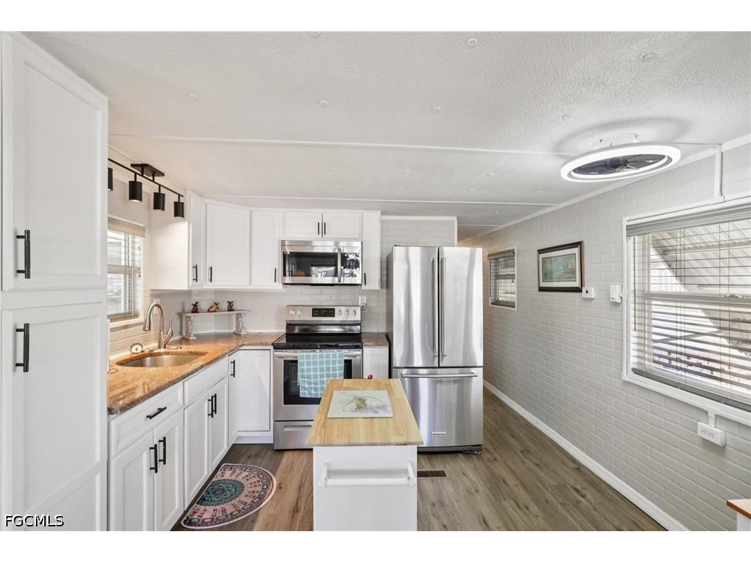 9806 Sugarberry Way Fort Myers FL 33905 2026014387 image8