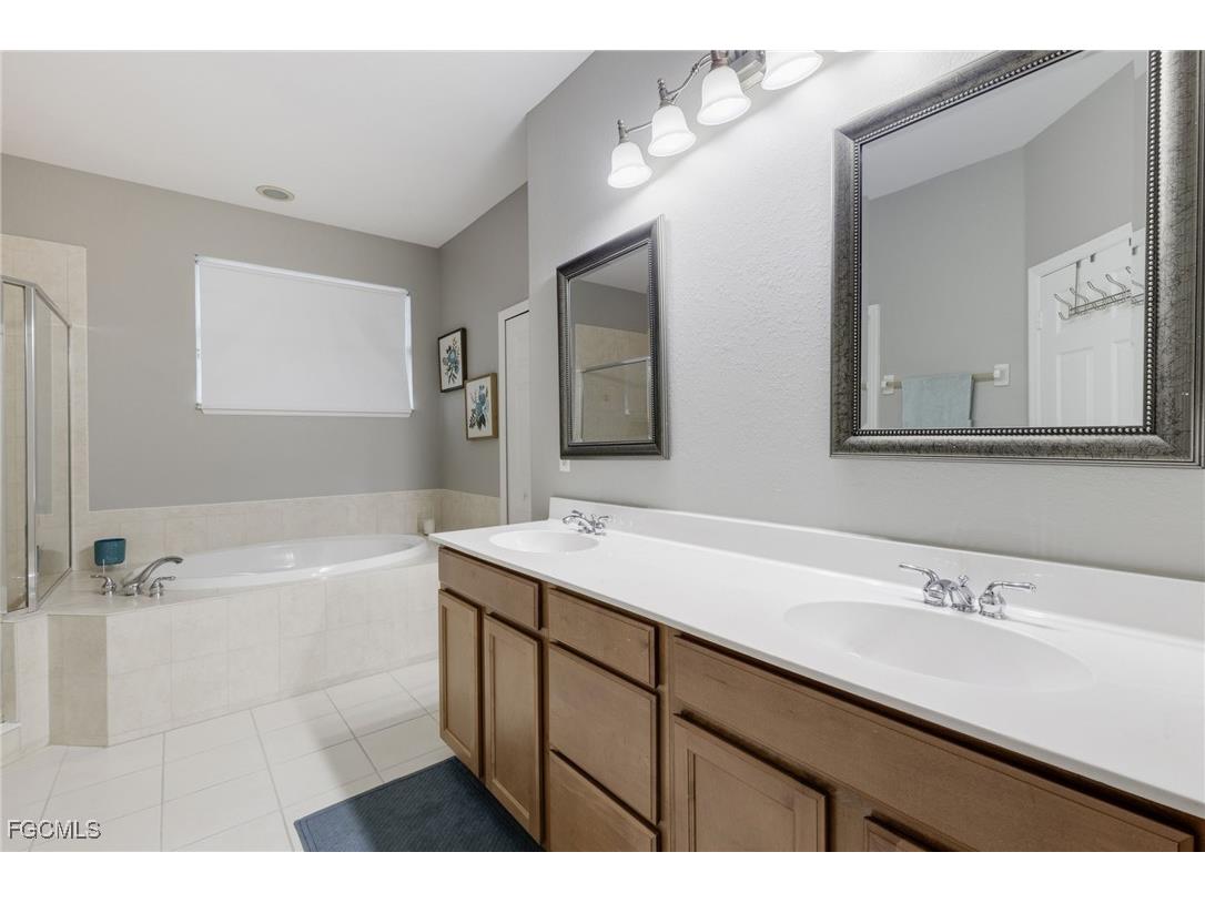 9807 Casa Mar Circle Fort Myers FL 33919 2025016528 image11