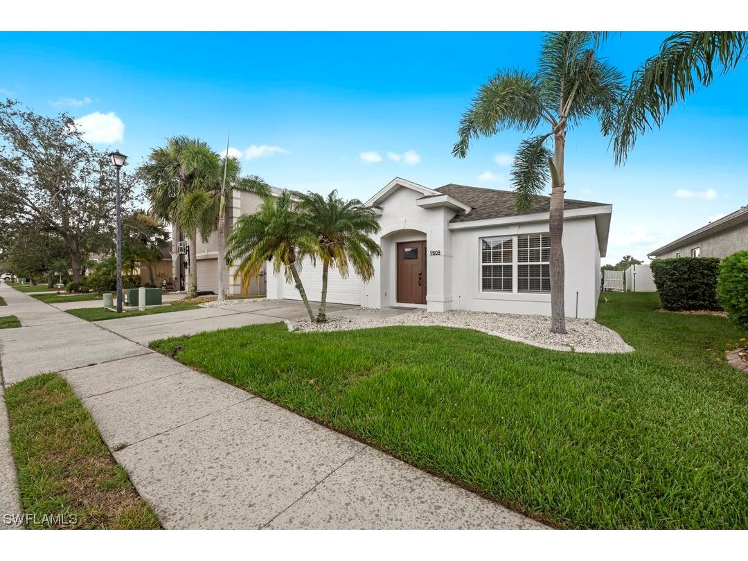 9808 Gladiolus Bulb Loop Fort Myers FL 33908 224022305 image1