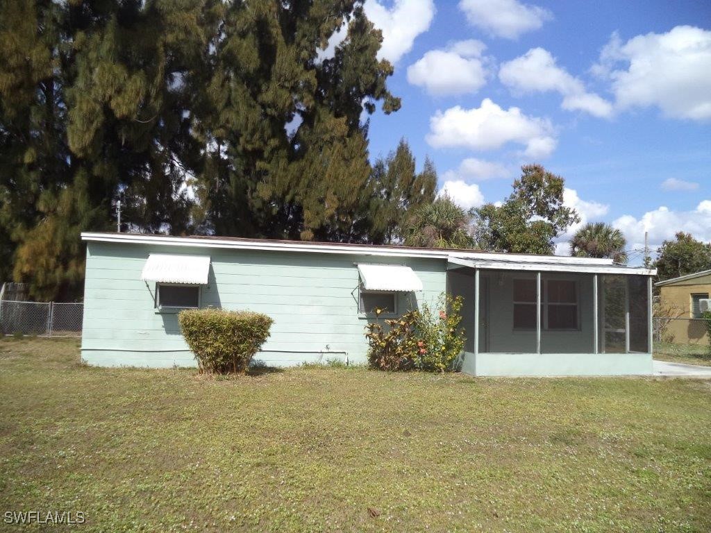 981 Lakeview Drive North Fort Myers FL 33903 225023993 image1