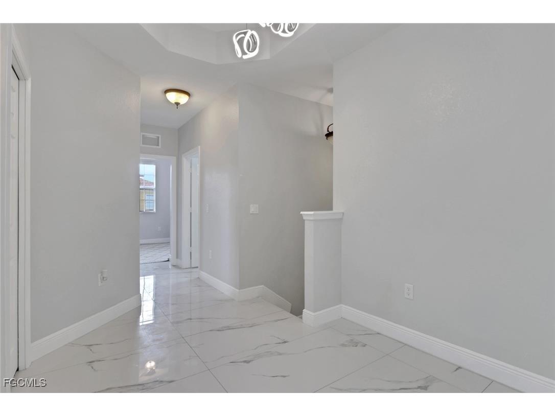9811 Bodego Way #104 Fort Myers FL 33908 2025015834 image27