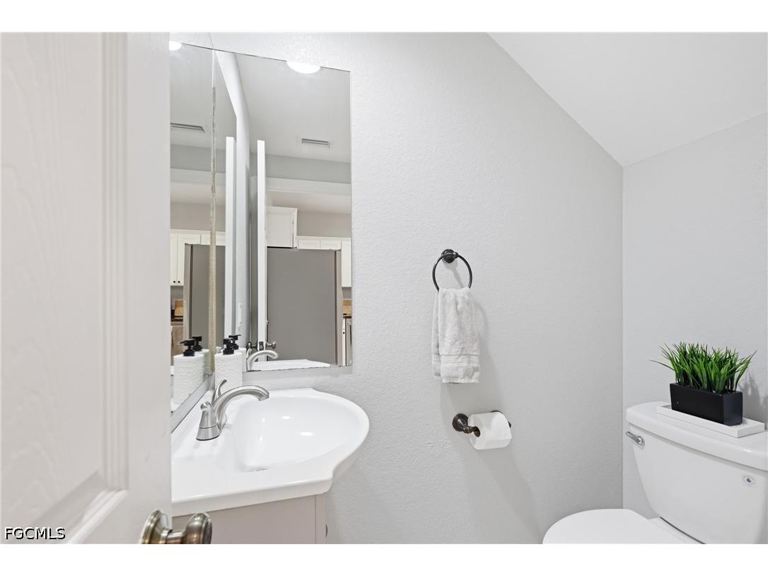 9811 Bodego Way #104 Fort Myers FL 33908 2026018257 image23