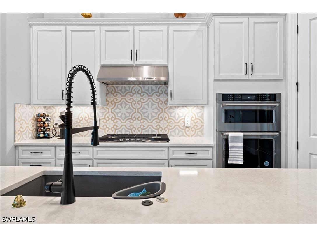 9811 Everglades Drive Naples FL 34120 226019335 image4