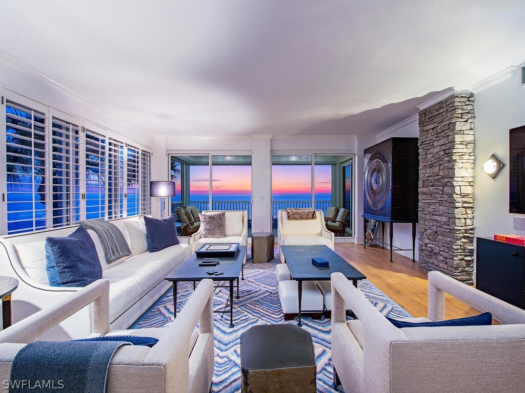 9811 Gulf Shore Drive #101 Naples FL 34108 226010091 image1