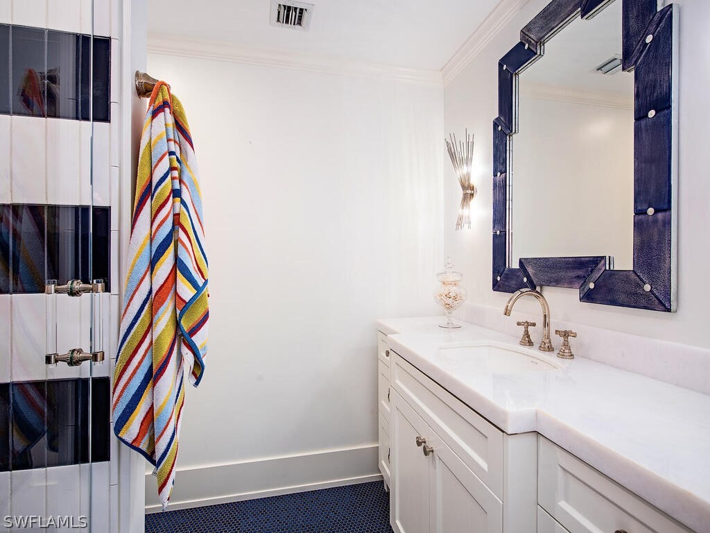 9811 Gulf Shore Drive #101 Naples FL 34108 226010091 image15