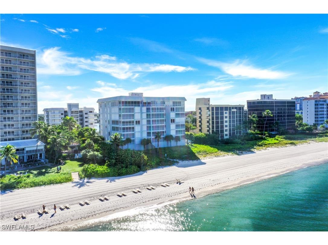 9811 Gulf Shore Drive #PH02 Naples FL 34108 223082931 image1