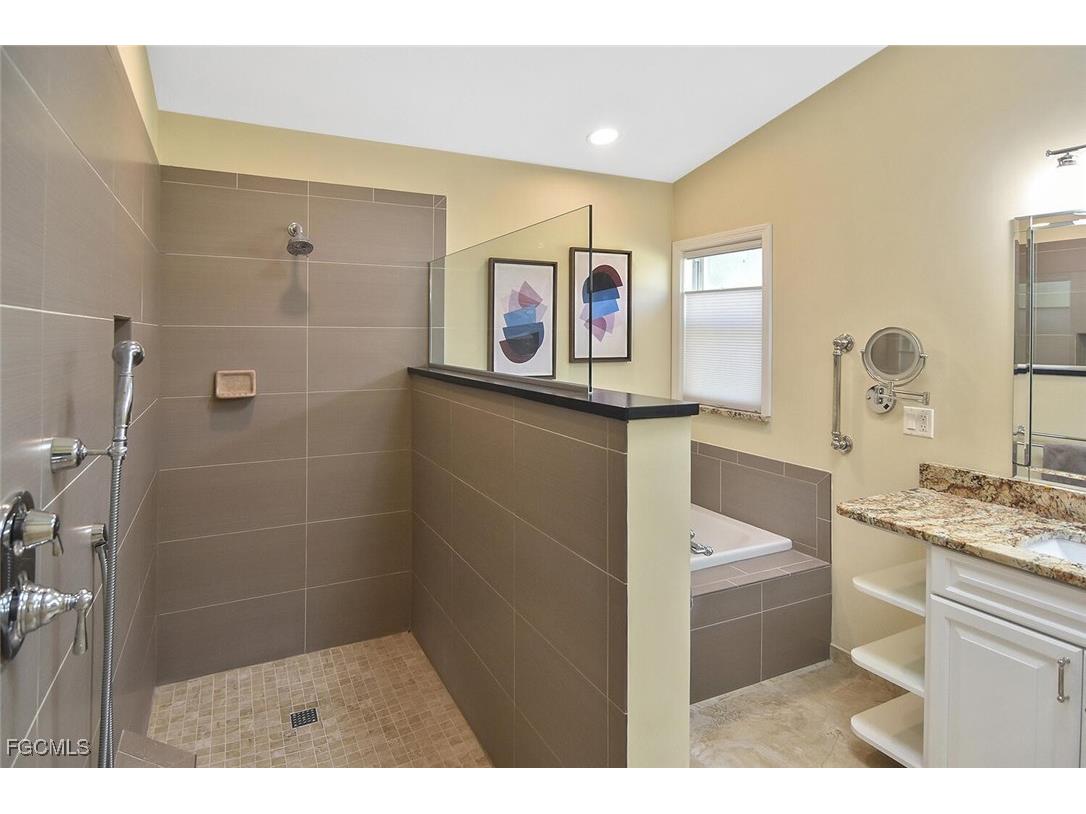 9812 Fathom Court Fort Myers FL 33919 2025019591 image22