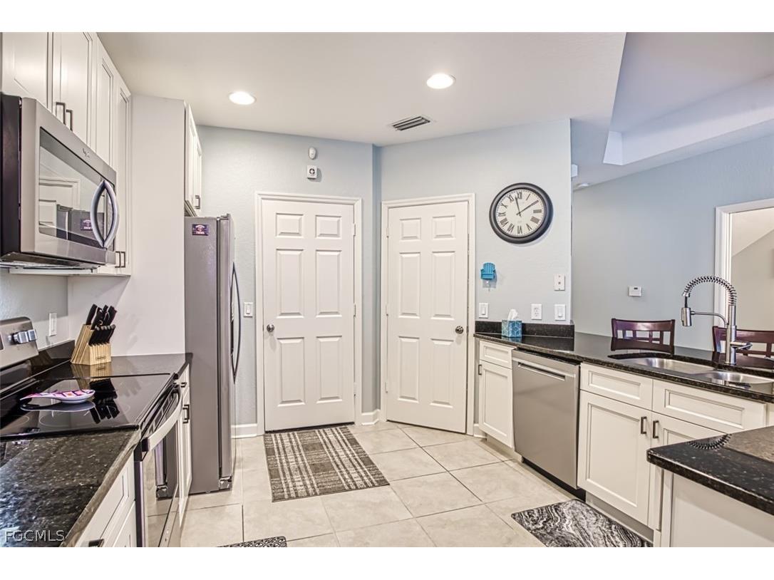 9813 Quinta Artesa Way #105 Fort Myers FL 33908 2026011200 image5