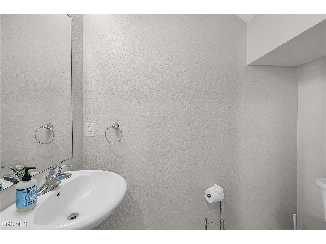 9814 Boraso Way #101 Fort Myers FL 33908 2025021400 image8