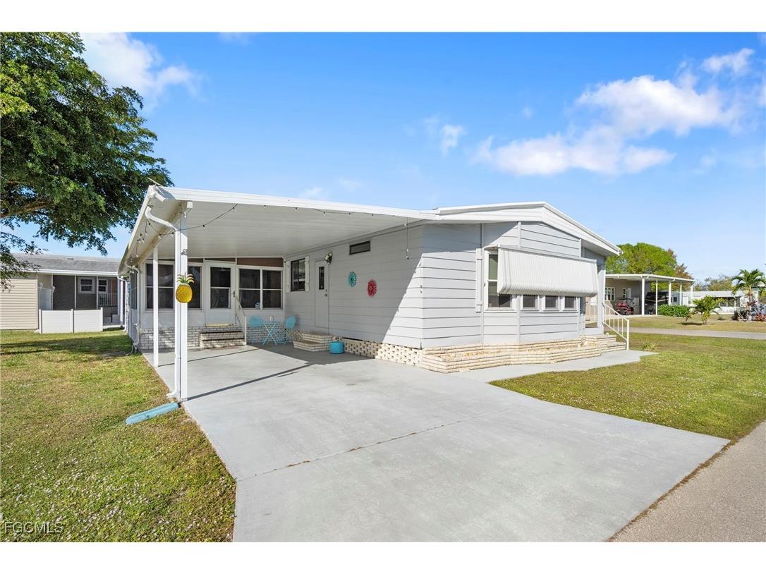 9814 Creekwood Lane Fort Myers FL 33905 2026001471 image1