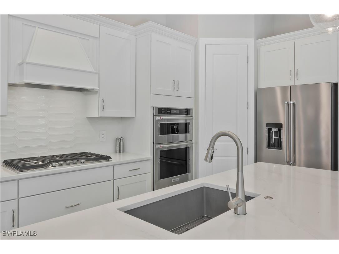 9815 Everglades Drive Naples FL 34120 225077321 image8