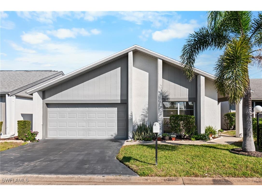 9817 Maplecrest Circle Lehigh Acres FL 33936 225058993 image1