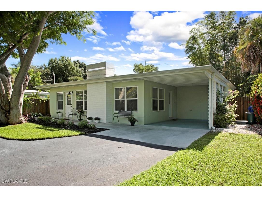982 13th Street N Naples FL 34102 225062644 image2