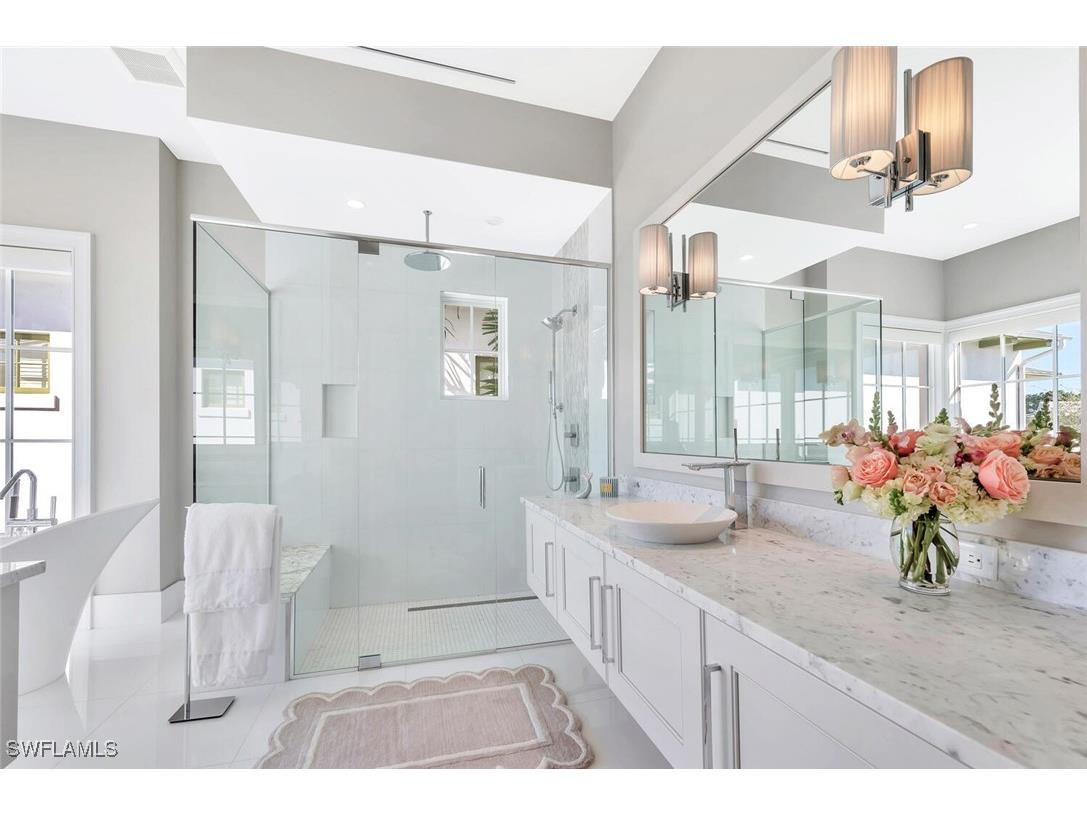 982 9th Avenue S Naples FL 34102 225074849 image18