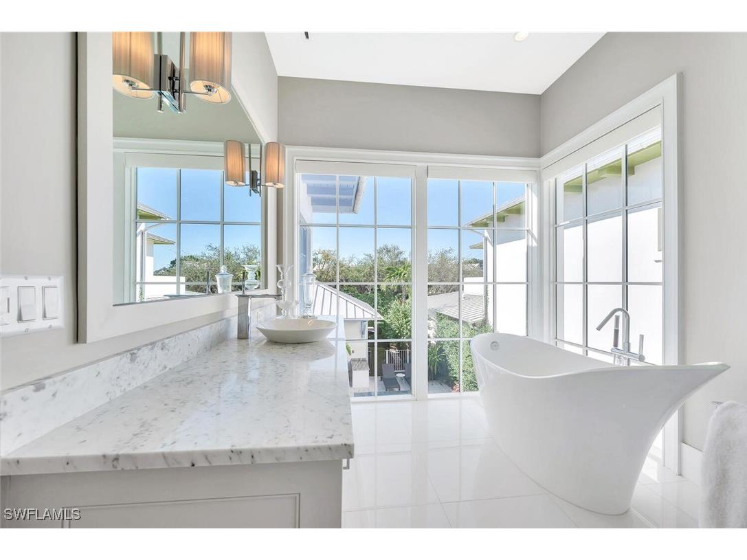 982 9th Avenue S Naples FL 34102 225074849 image19