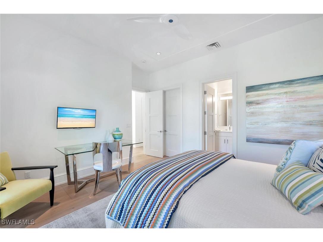 982 9th Avenue S Naples FL 34102 225074849 image23