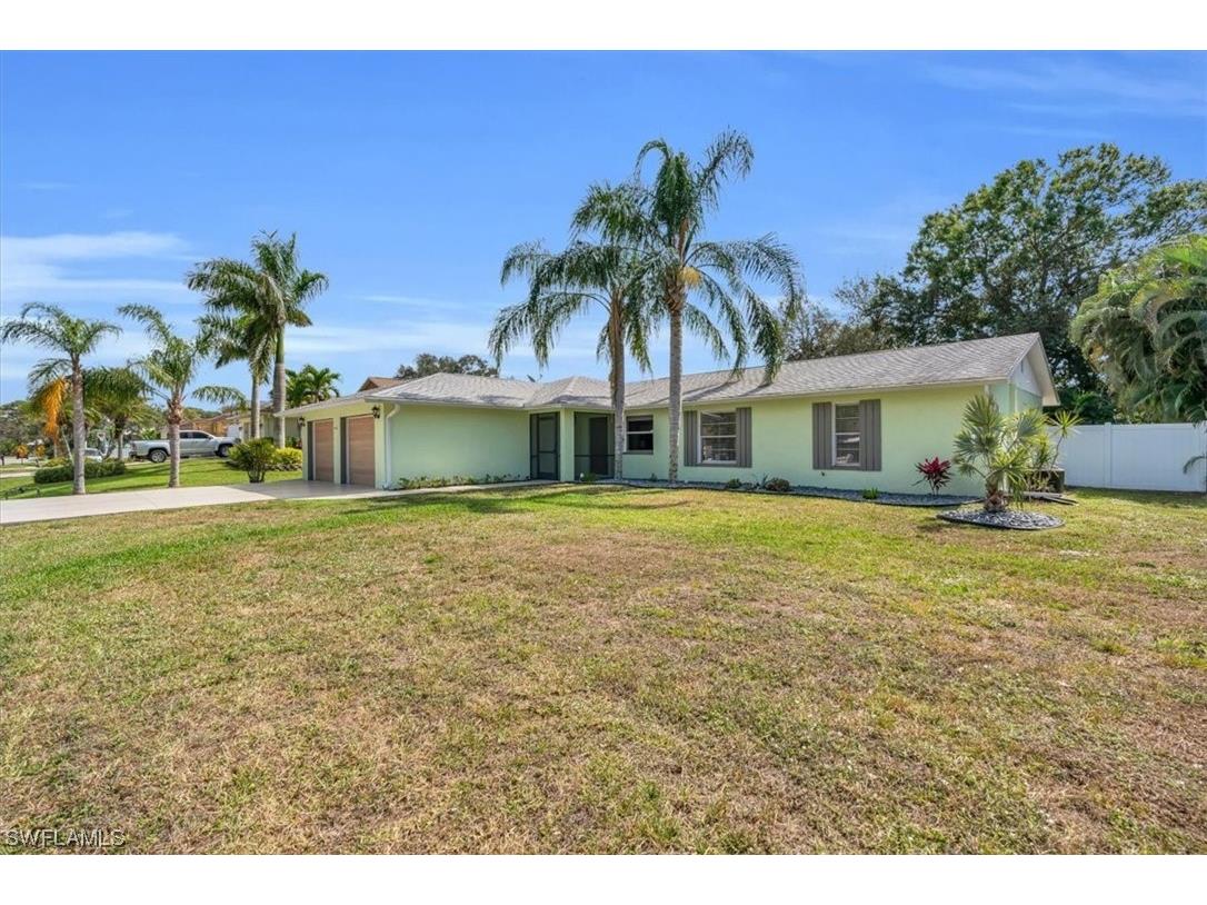 9820 Pennsylvania Avenue Bonita Springs FL 34135 223037482 image1