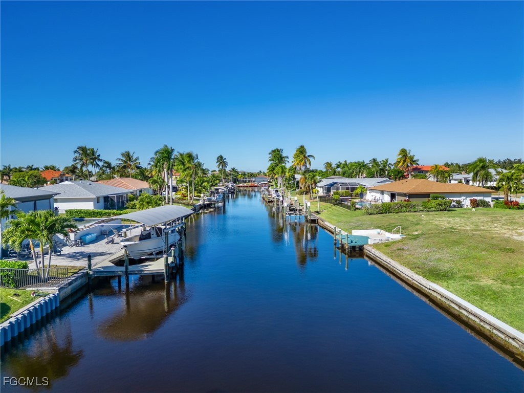 9821 Cypress Lake Drive Fort Myers FL 33919 2025020719 image3