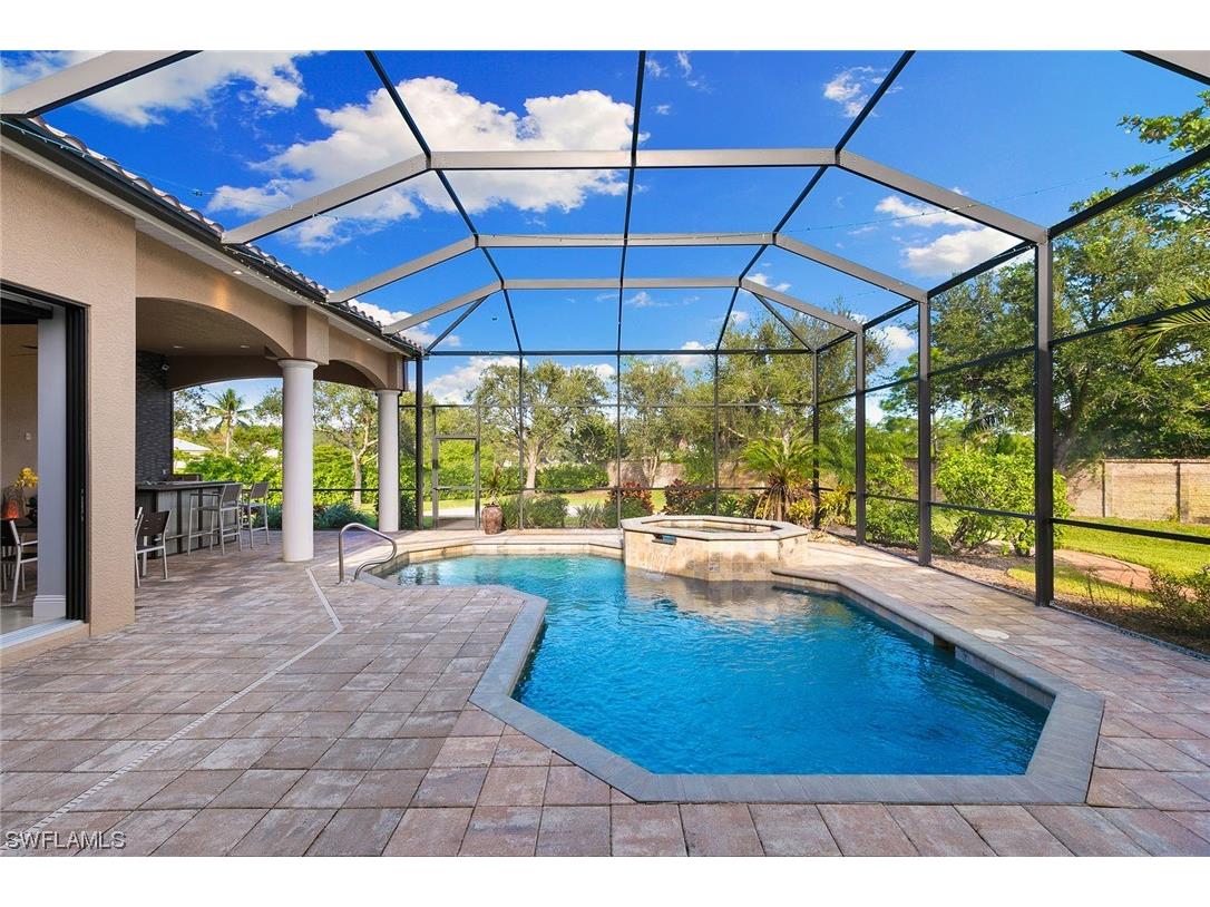 983 Tivoli Drive Naples FL 34104 223088369 image1