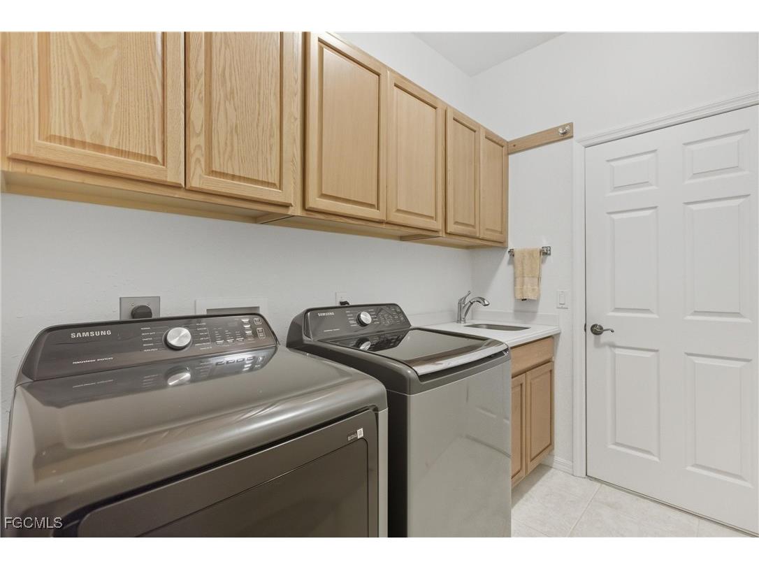 9836 Los Altos Court Fort Myers FL 33919 2025017762 image32