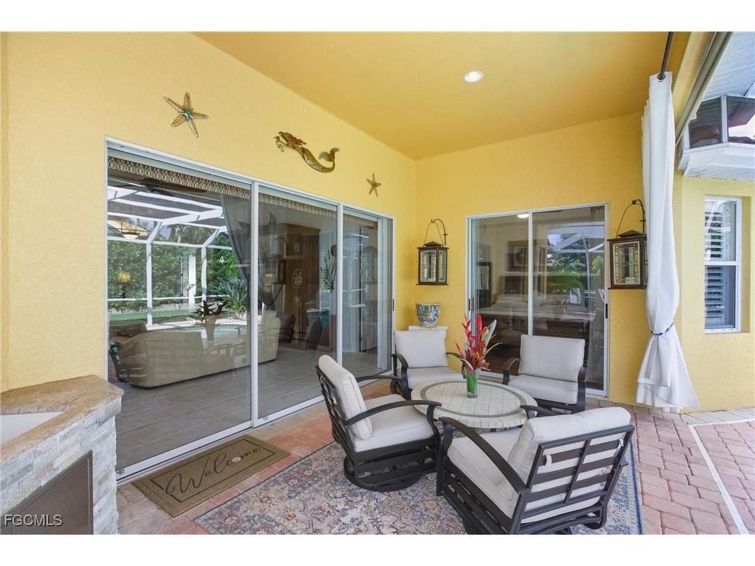 9836 Los Altos Court Fort Myers FL 33919 2025017762 image8