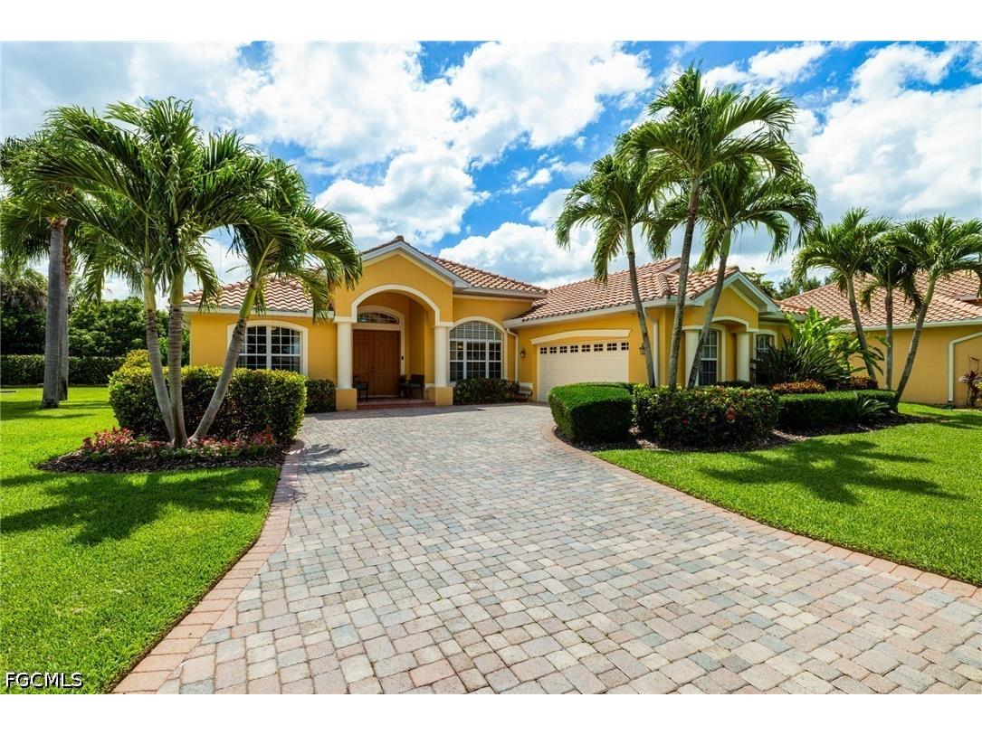 9836 Los Altos Court Fort Myers FL 33919 2026024444 image1