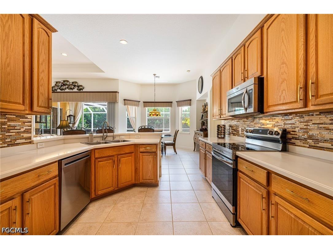 9836 Los Altos Court Fort Myers FL 33919 2026024444 image22