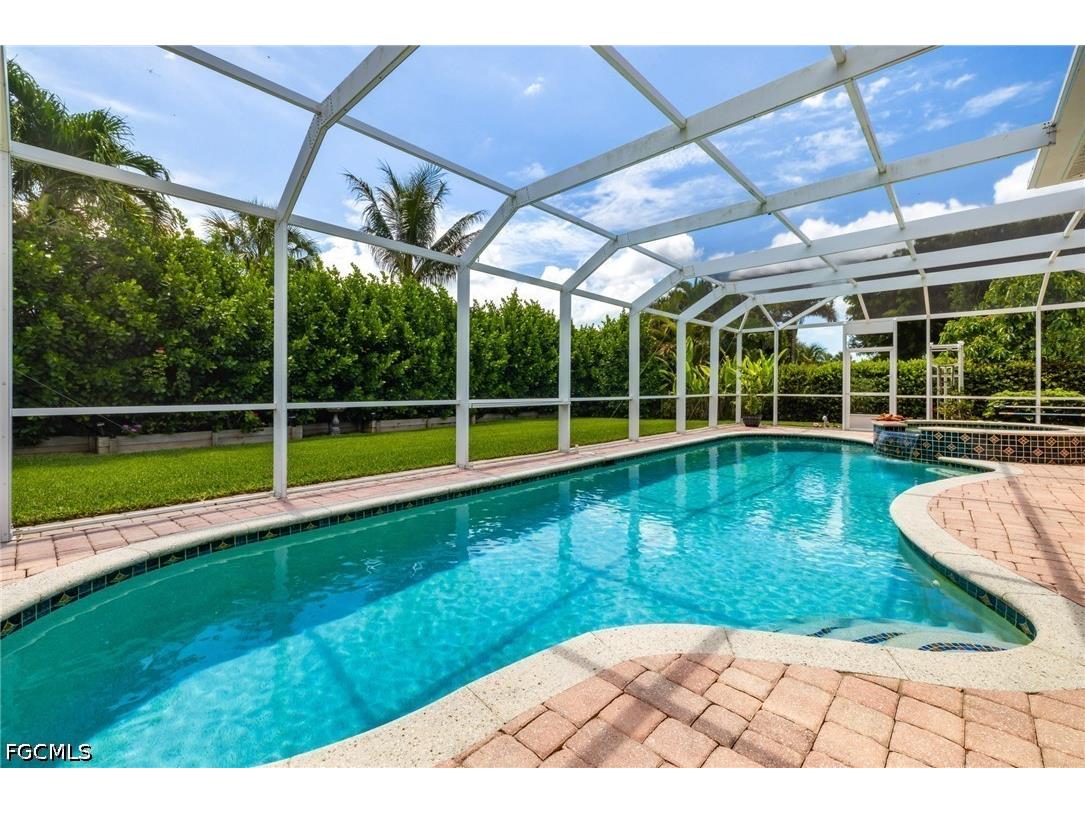 9836 Los Altos Court Fort Myers FL 33919 2026024444 image7