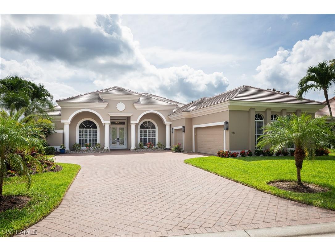 984 Glen Lake Circle Naples FL 34119 224052366 image1