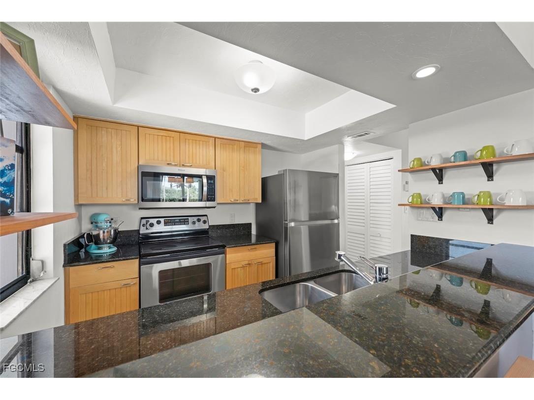 984 Greenwood Court S Sanibel FL 33957 2025019903 image11