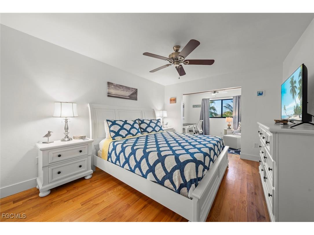 984 Greenwood Court S Sanibel FL 33957 2025019903 image22