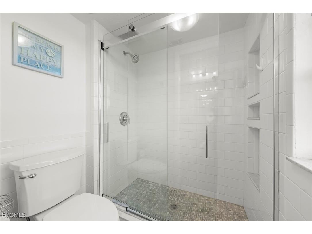 984 Greenwood Court S Sanibel FL 33957 2025019903 image29