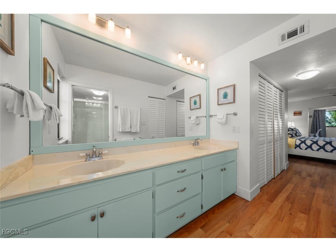 984 Greenwood Court S Sanibel FL 33957 2025019903 image30